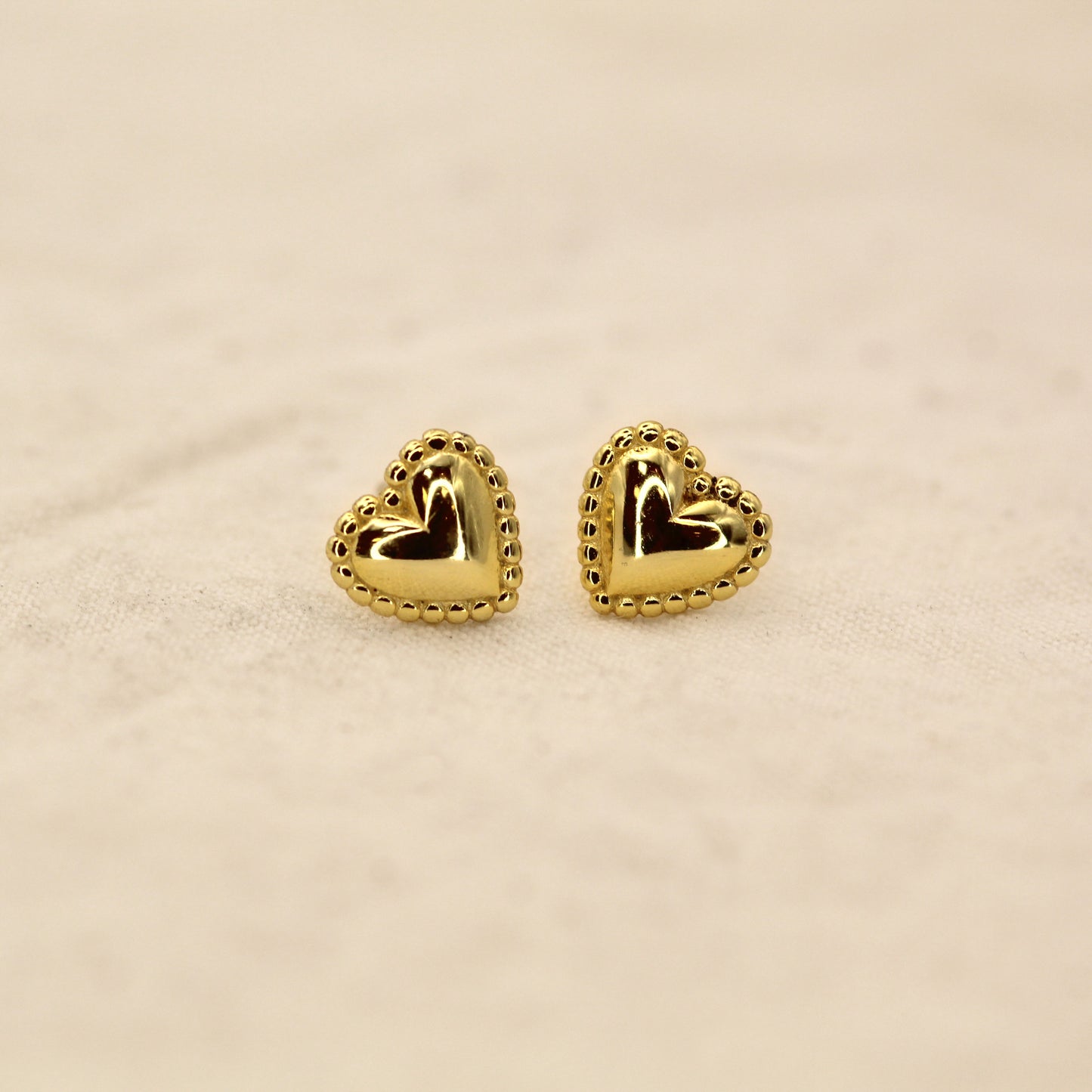 14K Small Lovely Heart Stud Yellow Solid Gold Earrings