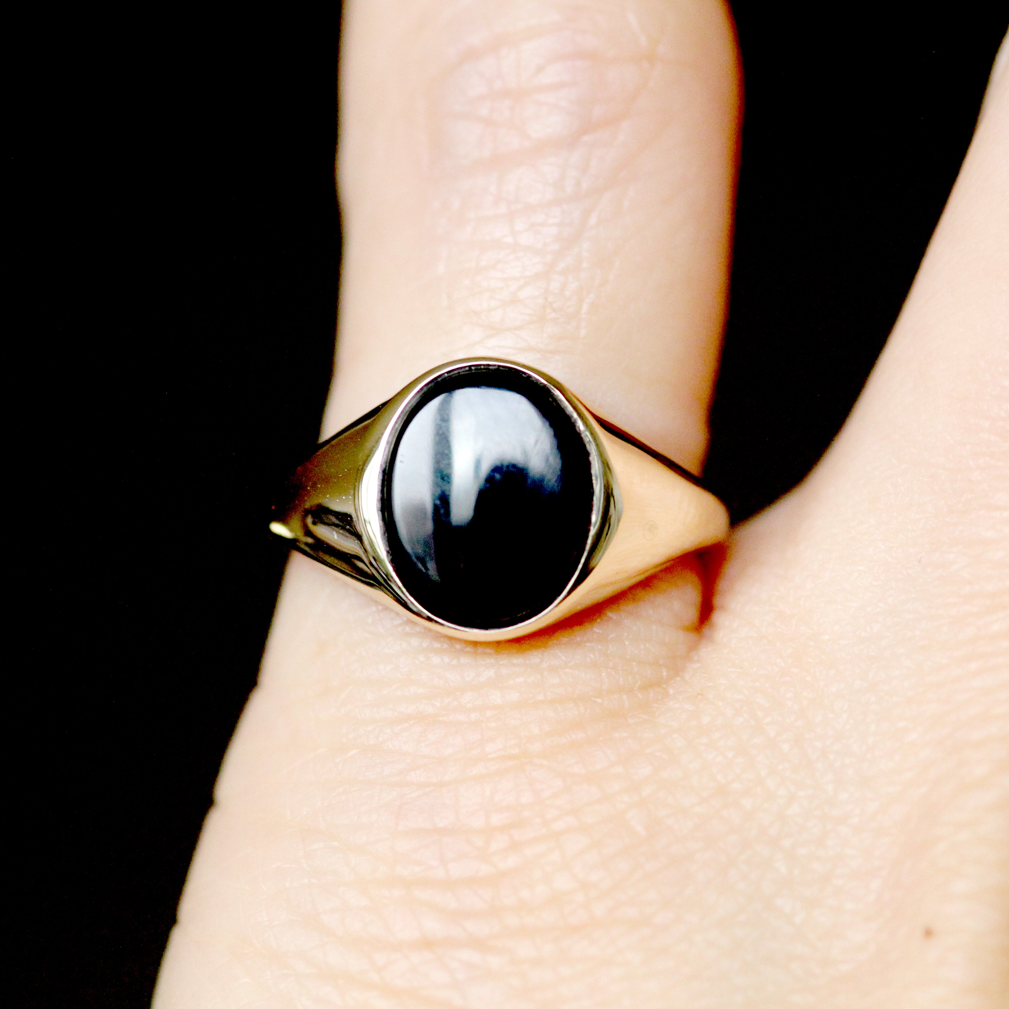 14k Gold Black Oval Onyx Ring - Black Onyx Meaning: Healing, Uses ...