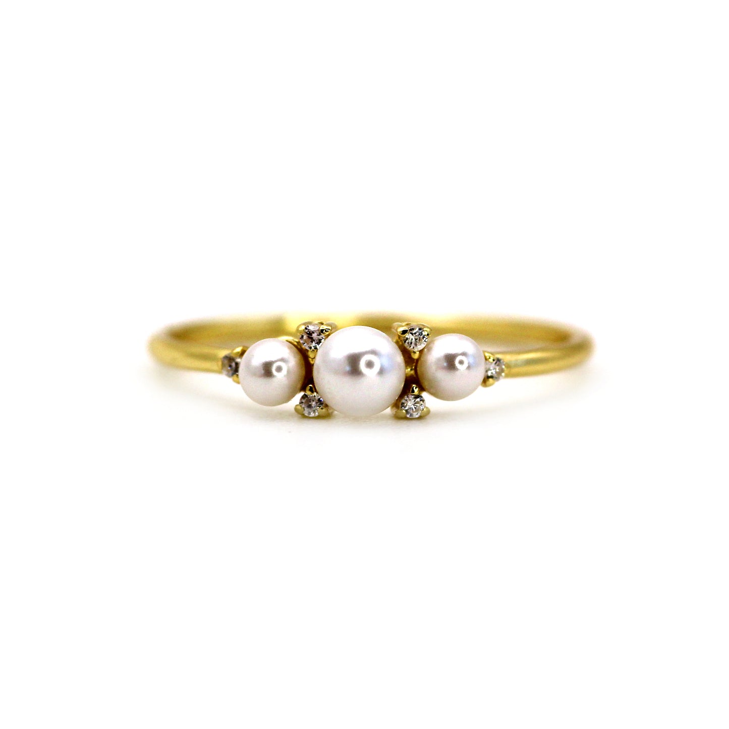 14k Gold Pearl Diamond Ring.