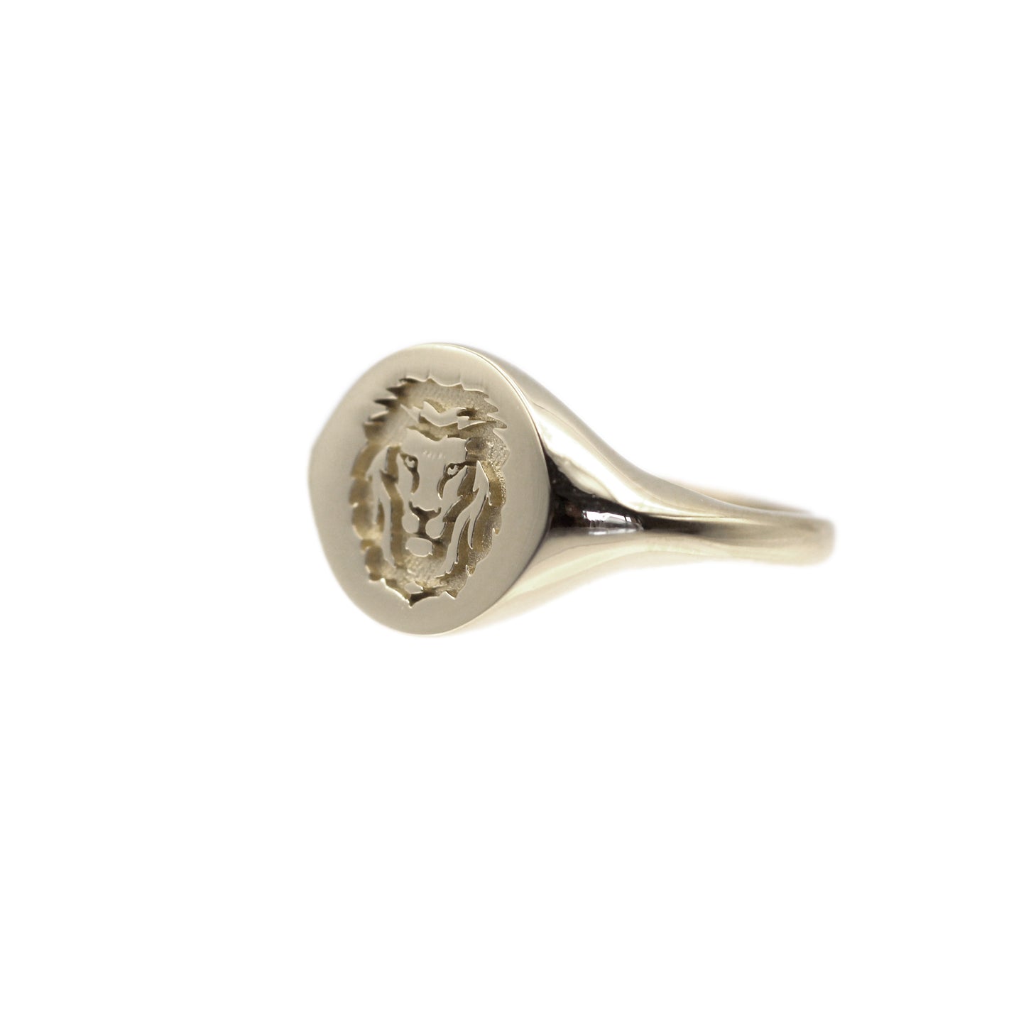 18k Lion Signet Gold Ring.