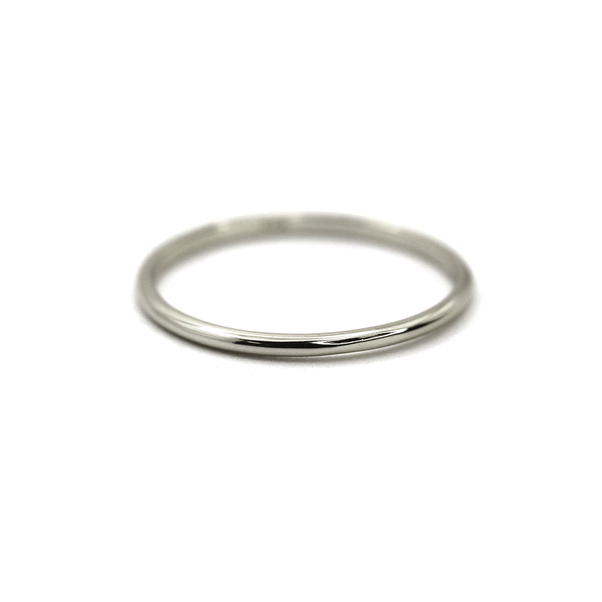 14k Simple Stacking Gold Ring by handmade.