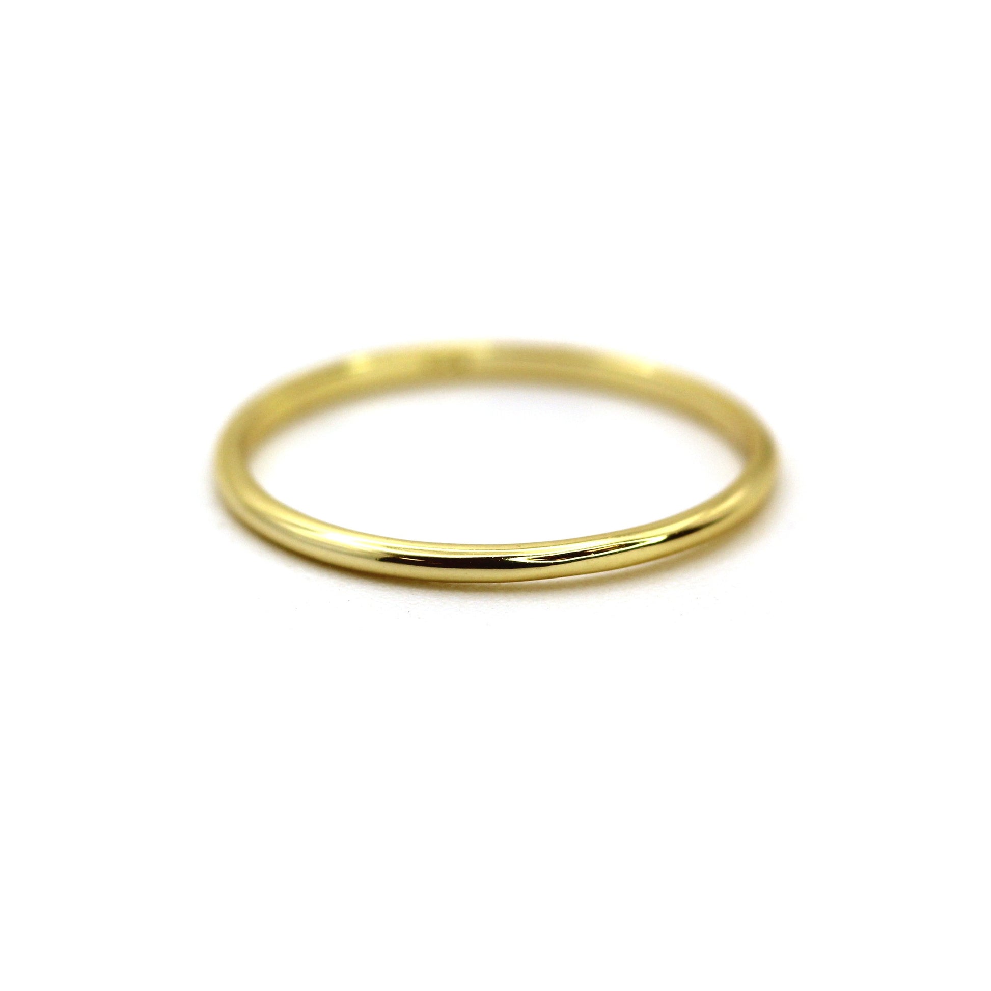 14k Simple Stacking Gold Ring by handmade.