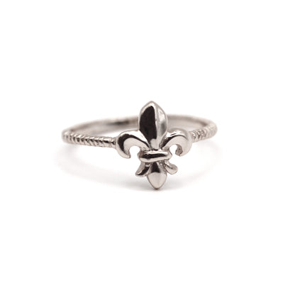 18k Antique Fleur De Lis Ring