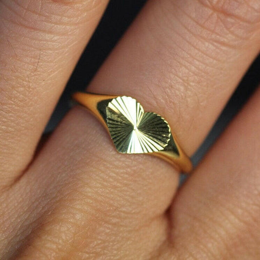 18k Gold Heart Signet Ring.